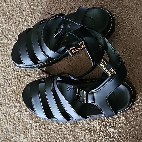 Dr. Martens Blaire Vegan Leather Sandals 🖤 - Picture 2 of 6